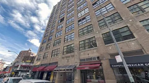 lease office 200 varick street