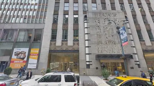 rent office 220 east 42nd street