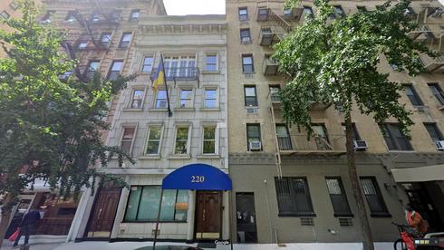 rent office 220 east 51st street