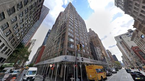 lease office 261 fifth avenue