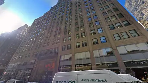 lease office 444 madison avenue