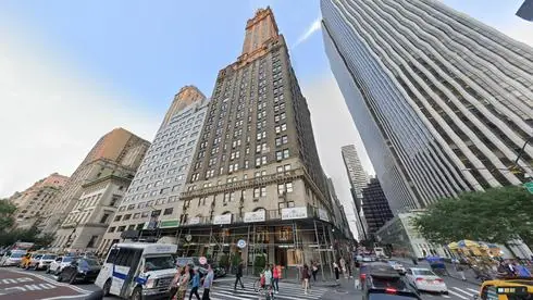 lease office 779-783 fifth avenue